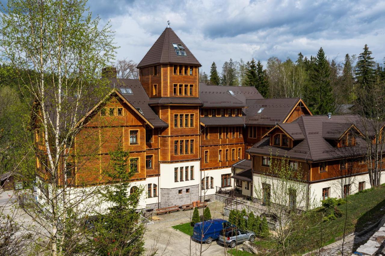 Karkonosky Apartamenty - Huta Szkla ชกลาร์สกา ปอเรมบา ภายนอก รูปภาพ